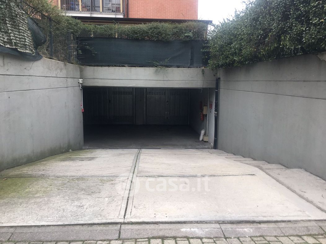 Garage/Posto auto in Vendita in Largo Luigi Eriano a Rozzano