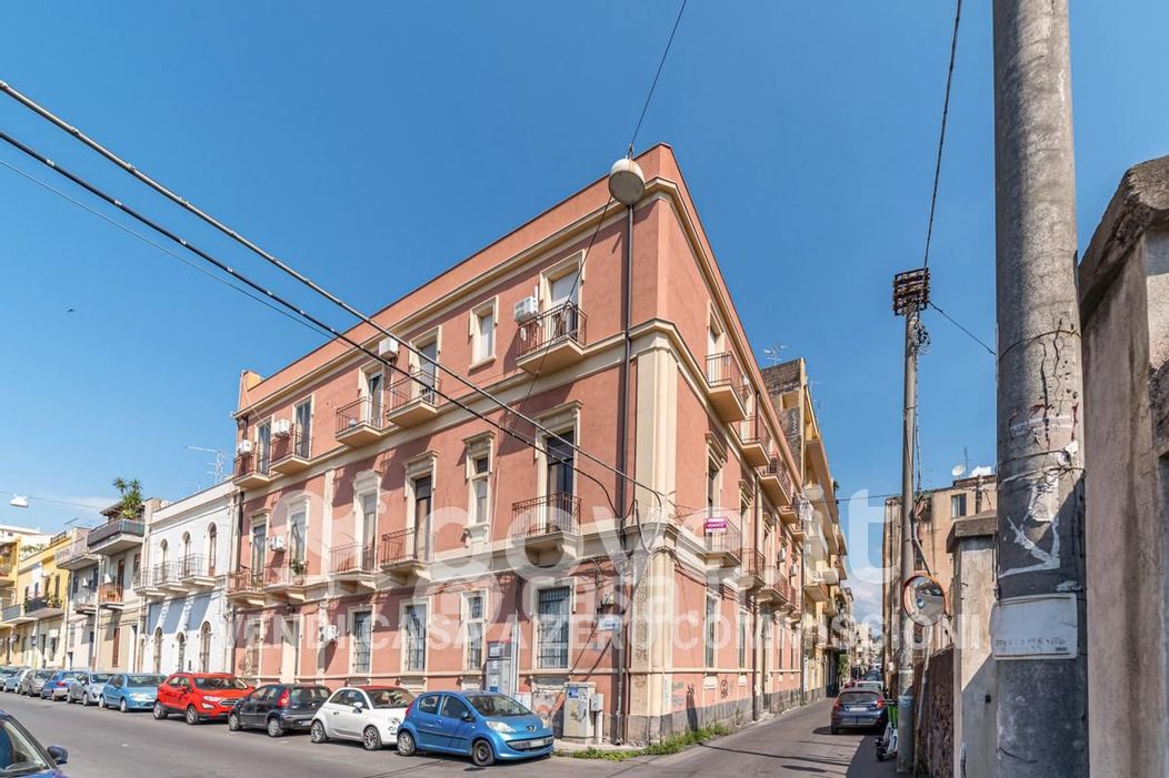 Appartamento in Vendita in Via Carlo Forlanini 159 a Catania