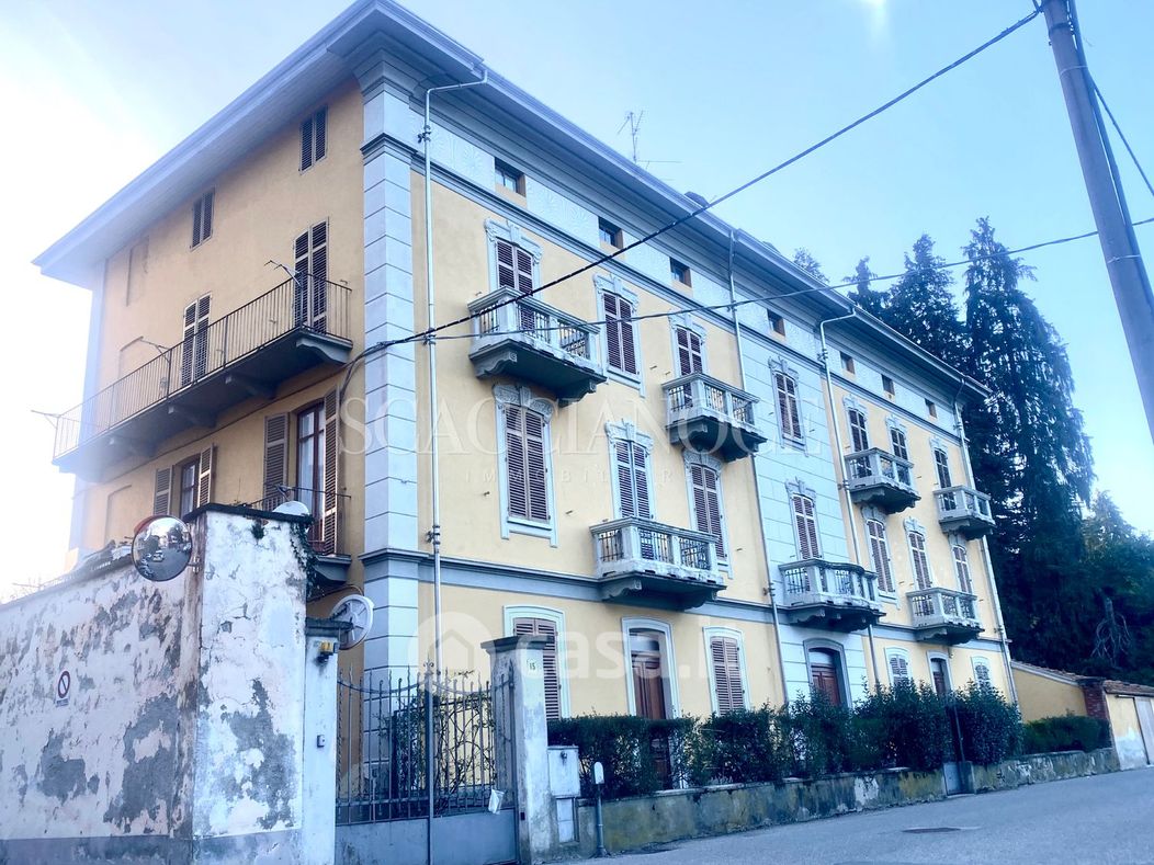 Appartamento in Vendita in Via Lorenzo Cucco 15 a Biella