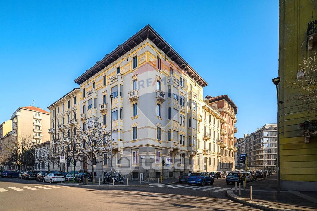 Appartamento in Vendita in Via Giorgio Washington 27 a Milano