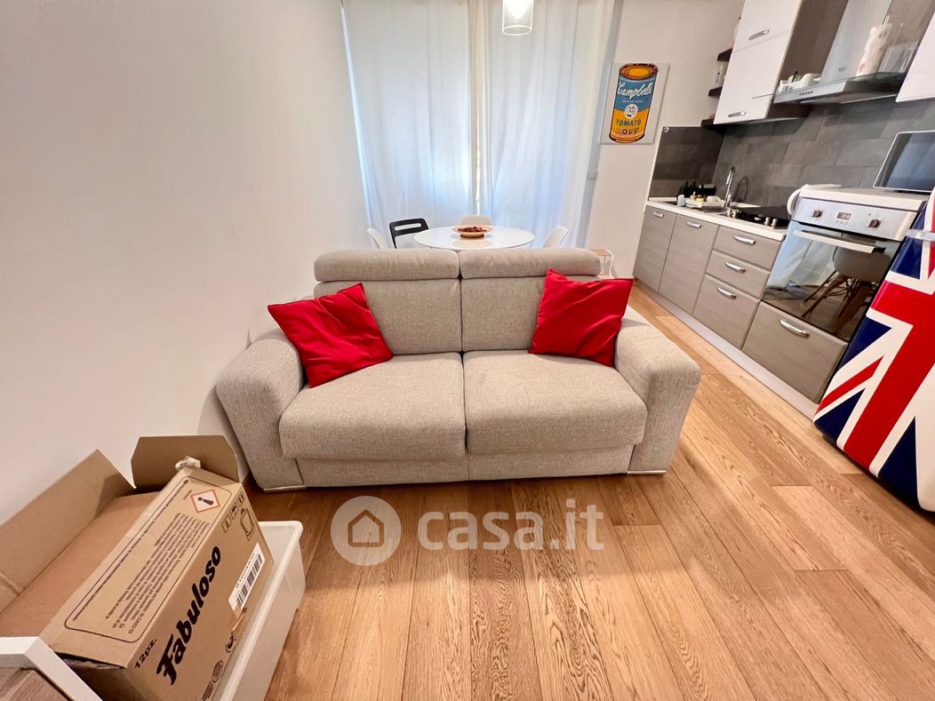 Appartamento in Affitto in Piazza Insubria 11 a Milano