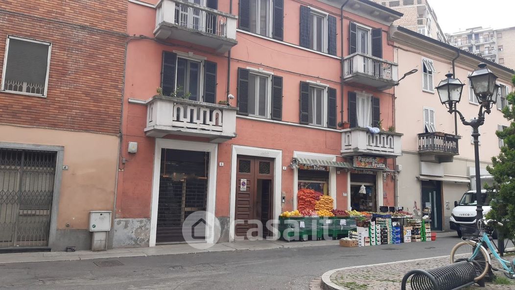 Negozio/Locale commerciale in Vendita in Largo Vicenza a Alessandria