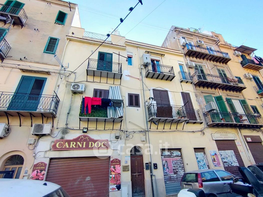 Appartamento in Vendita in Via Cipressi 18 a Palermo