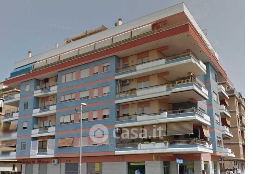 Appartamento in Vendita in Via Alcide Pedretti 68 a Roma