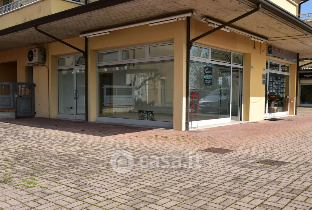 Negozio/Locale commerciale in Affitto in Via Emilia Levante 5295 a Cesena