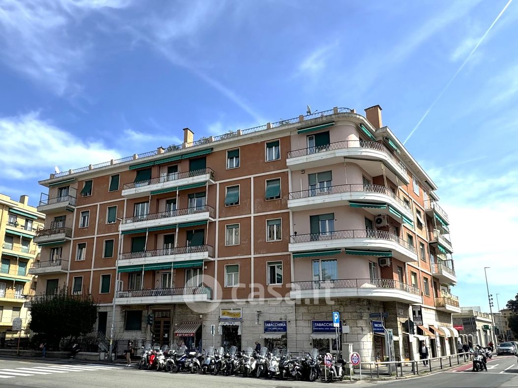 Appartamento in Vendita in Via Angelo Orsini 1 a Genova