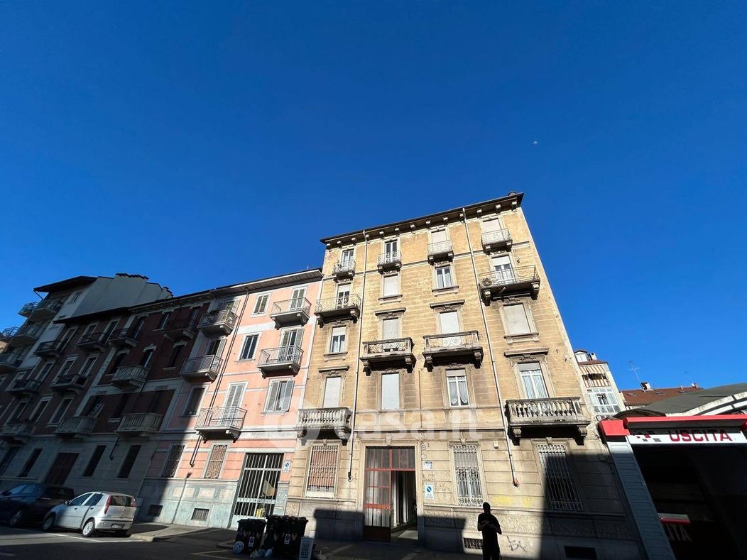 Appartamento in Vendita in Via Caraglio 57 a Torino
