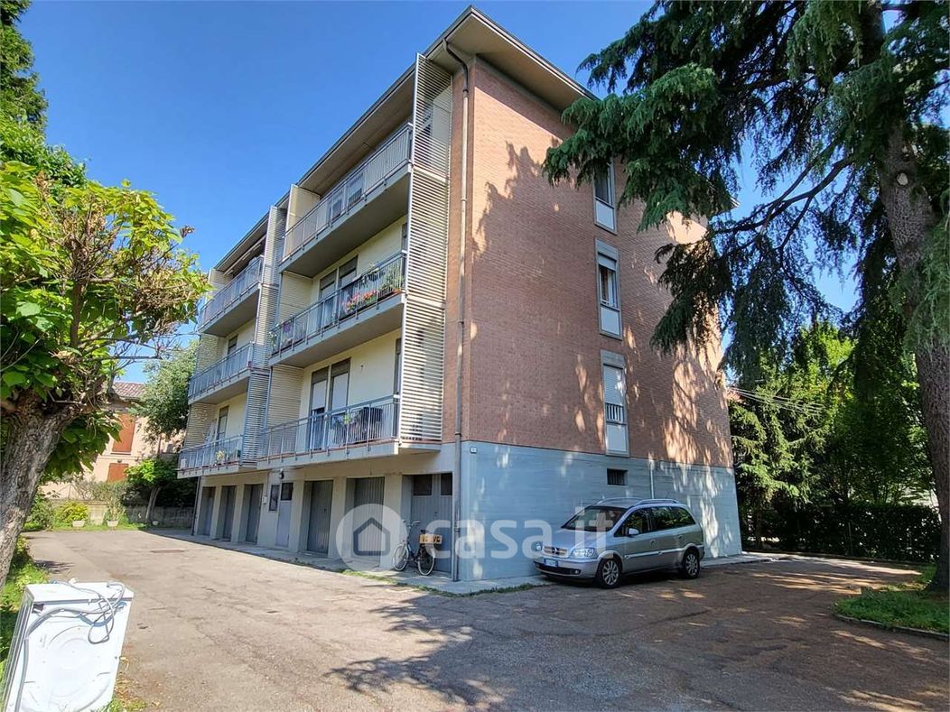 Appartamento in Vendita in Via Glauco Garlassi 5 a Reggio Emilia