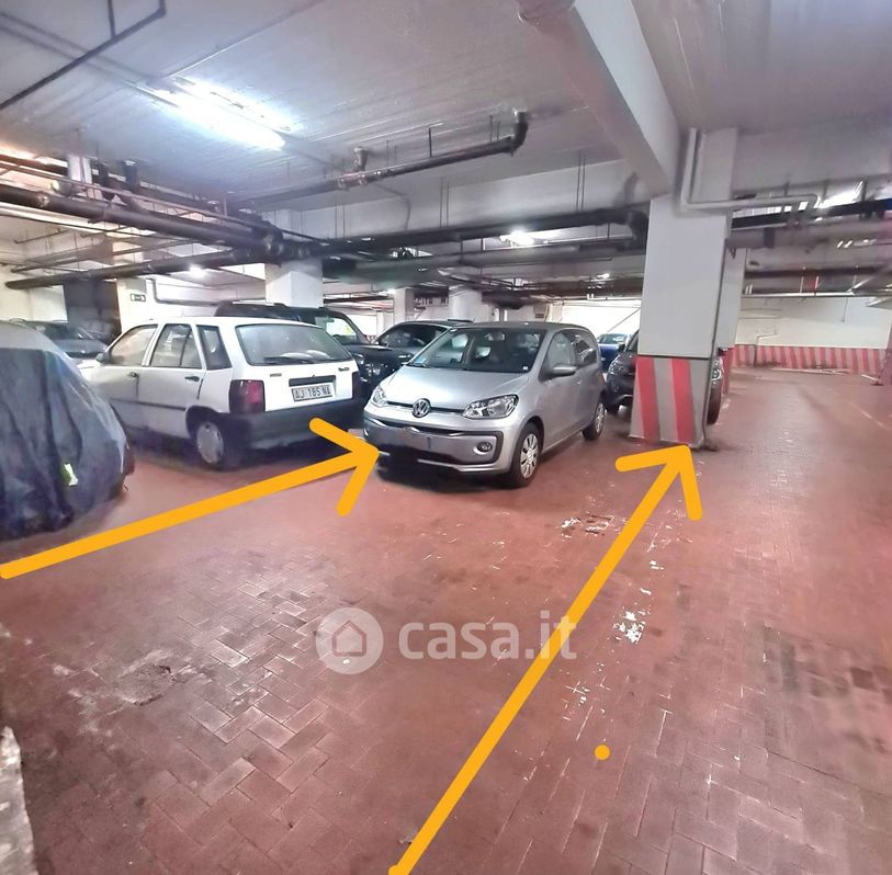 Garage/Posto auto in Vendita in Via Antonio Cantore a Genova