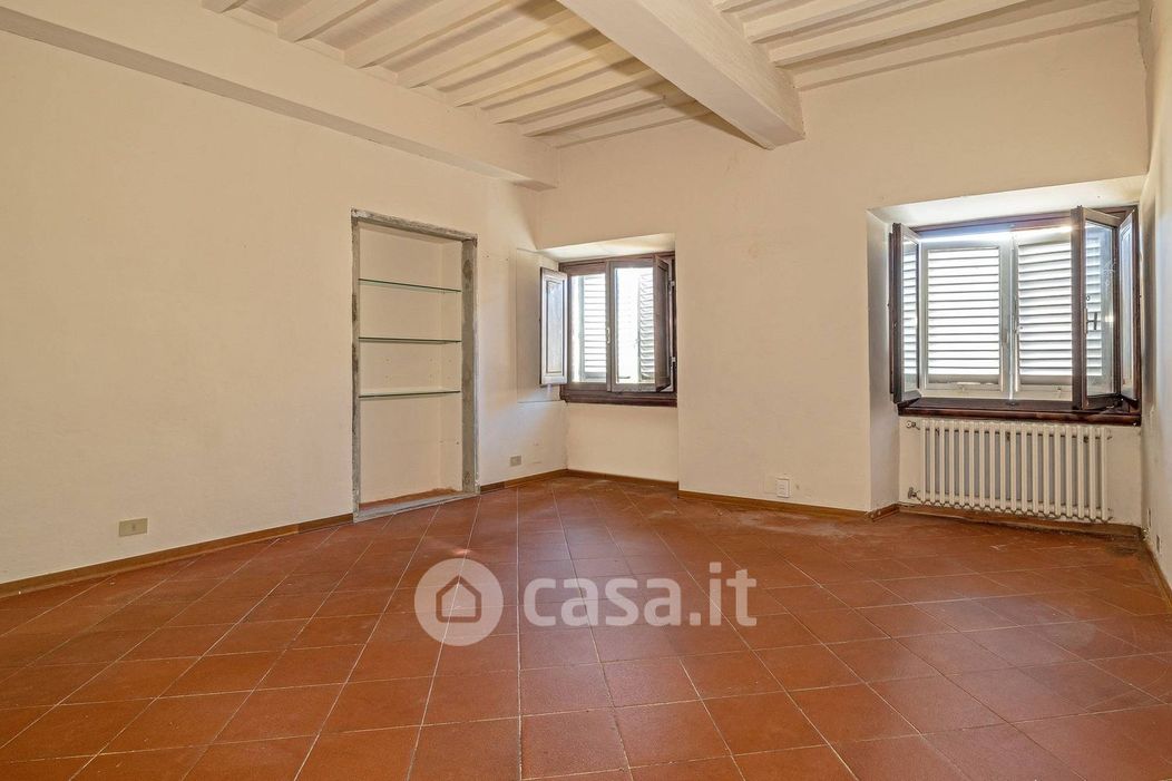 Appartamento in Vendita in Via Andrea Cesalpino a Arezzo