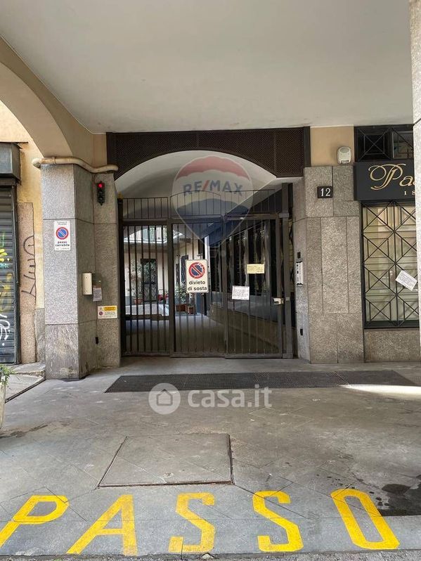 Garage/Posto auto in Affitto in Via del Torchio 12 a Milano