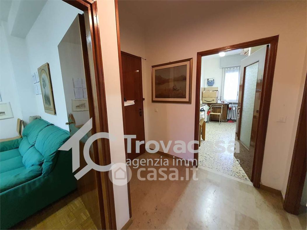 Appartamento in Vendita in Via Bellinzona a Modena