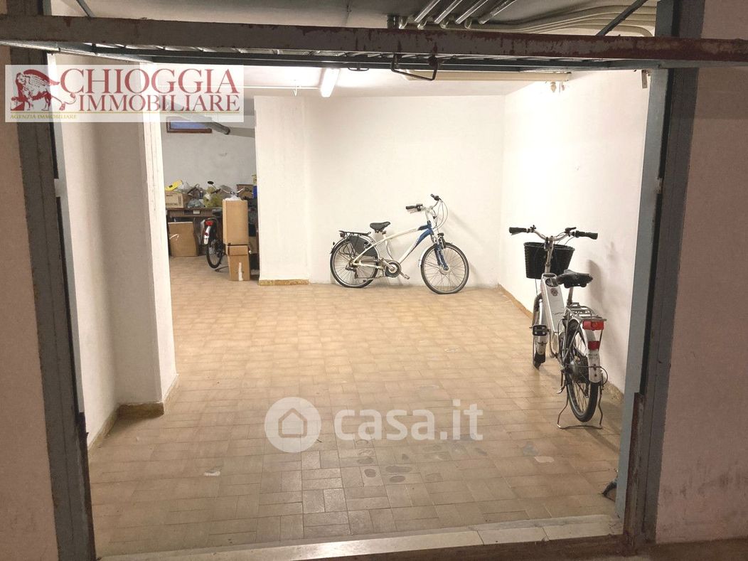 Garage/Posto auto in Vendita in Via Cristoforo Colombo a Chioggia