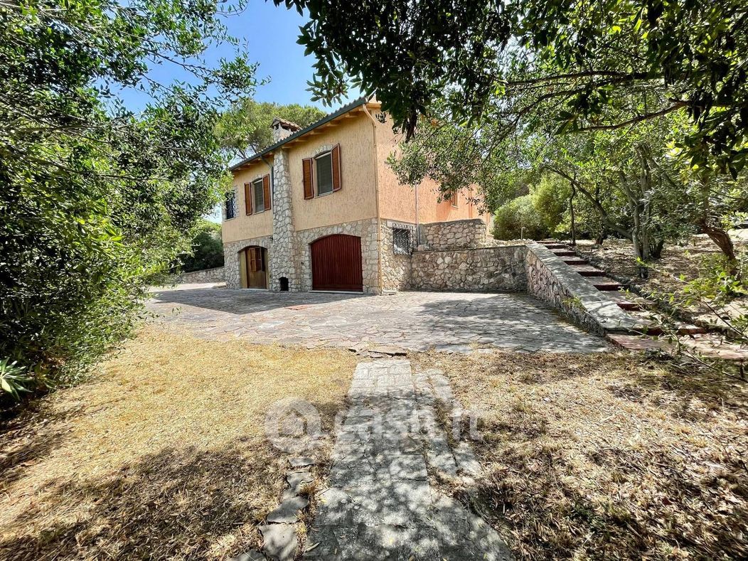 Villa in Vendita in Strada Provinciale della Giannella a Orbetello
