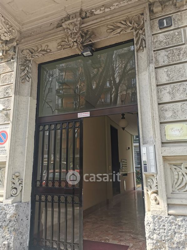 Appartamento in Vendita in Via Castel Morrone a Milano