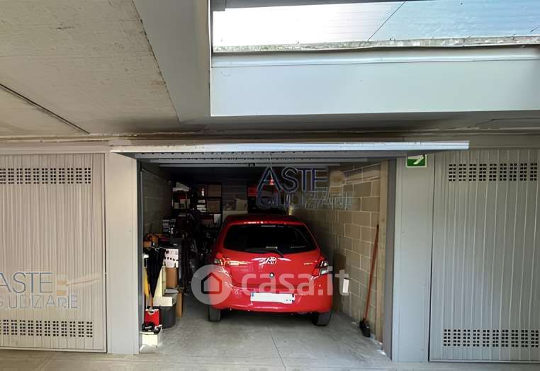 Garage/Posto auto in Vendita in Via Giovanni Verga a Paderno Dugnano