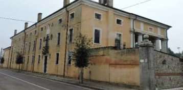 Villa in Vendita in Via Roma a Zimella