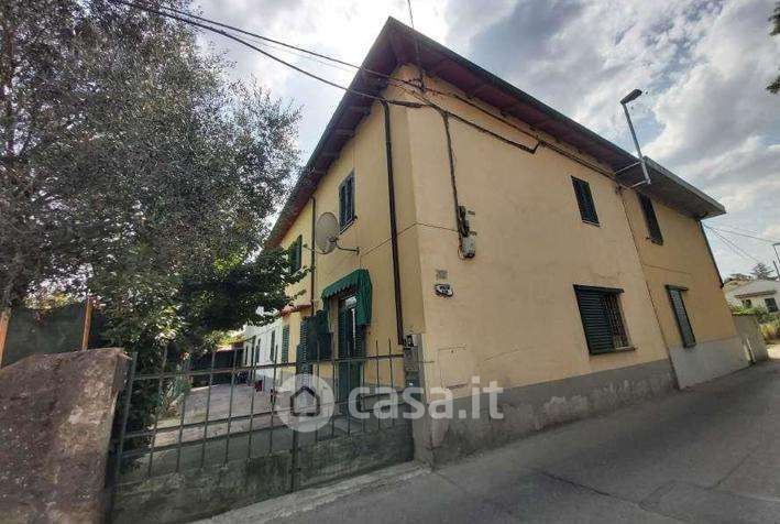 Appartamento in Vendita in Via del Palasaccio 32 a Prato