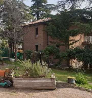 Villa in Vendita in a Pianoro
