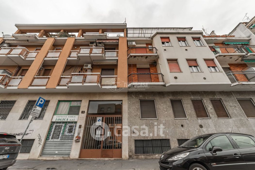 Appartamento in Vendita in Via Bolama 2 a Milano
