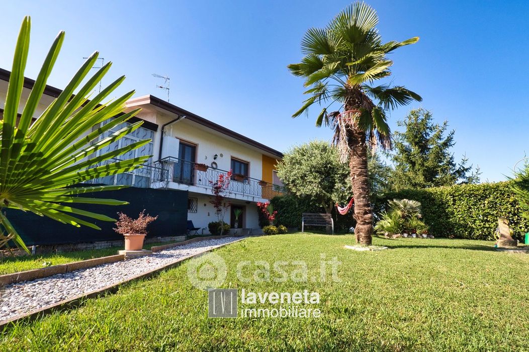 Casa Bi/Trifamiliare in Vendita in Via Olmo 24 a San Stino di Livenza