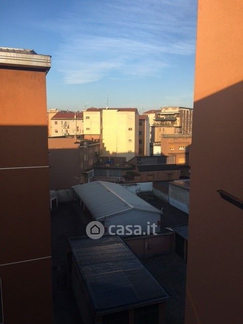 Appartamento in Vendita in Via Biella 24 a Milano