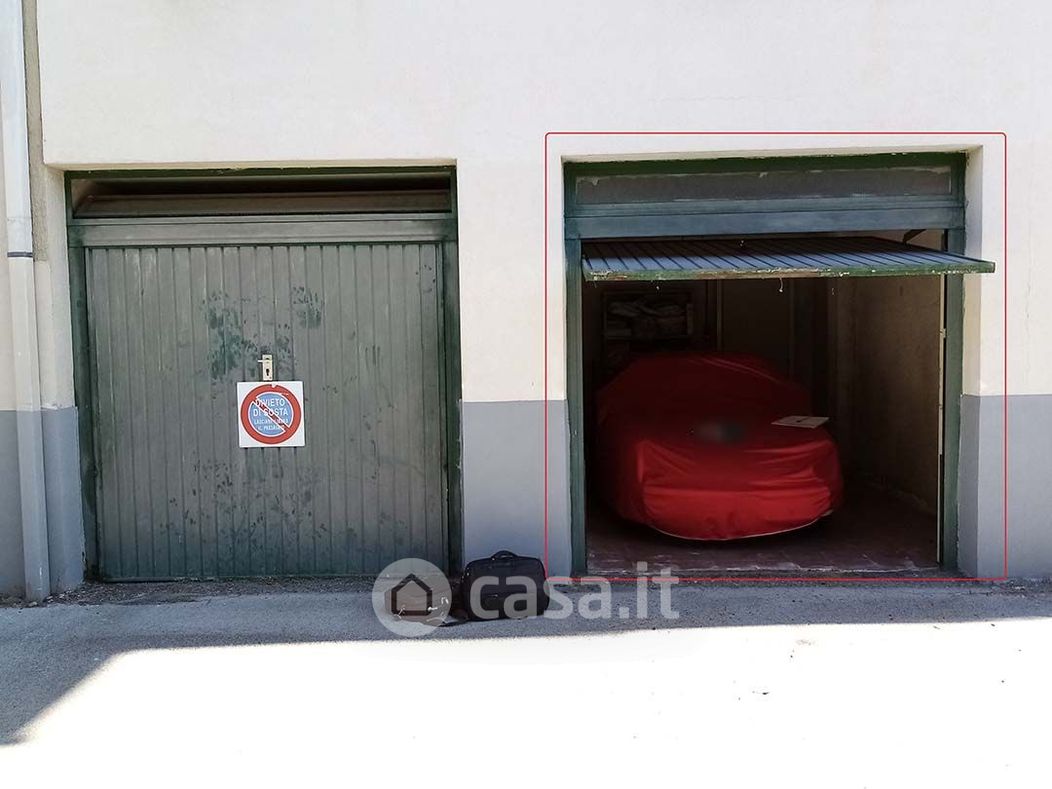 Garage/Posto auto in Vendita in Via dei Visconti a Sansepolcro