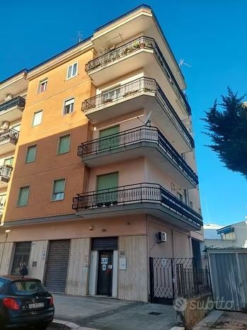 Appartamento in Vendita in Via Leonida Flascassovitti 51 a Lecce