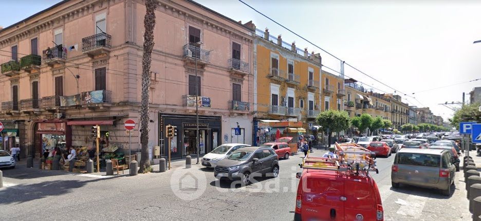 Appartamento in Vendita in Via Costantino de Crescenzo a Napoli