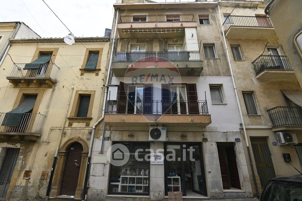Appartamento in Vendita in Via San Pietro 145 a Caltagirone