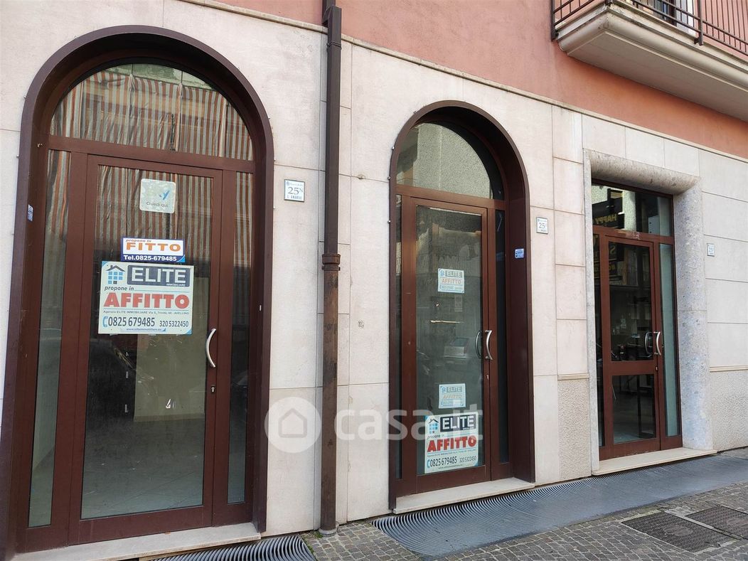Negozio/Locale commerciale in Affitto in Via Amabile Luigi 25 a Avellino