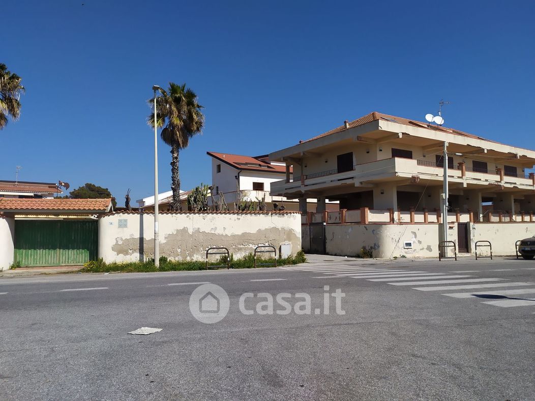 Casa Bi/Trifamiliare in Vendita in Via Circuito a Messina