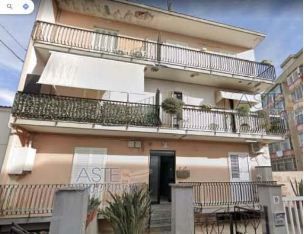 Appartamento in Vendita in prima traversa Via Fratelli Petruzzelli 9 a Bari