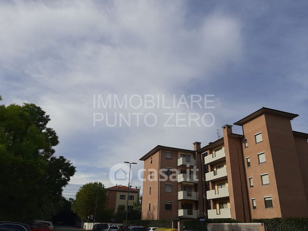 Appartamento in Vendita in Strada Naviglio Alto a Parma