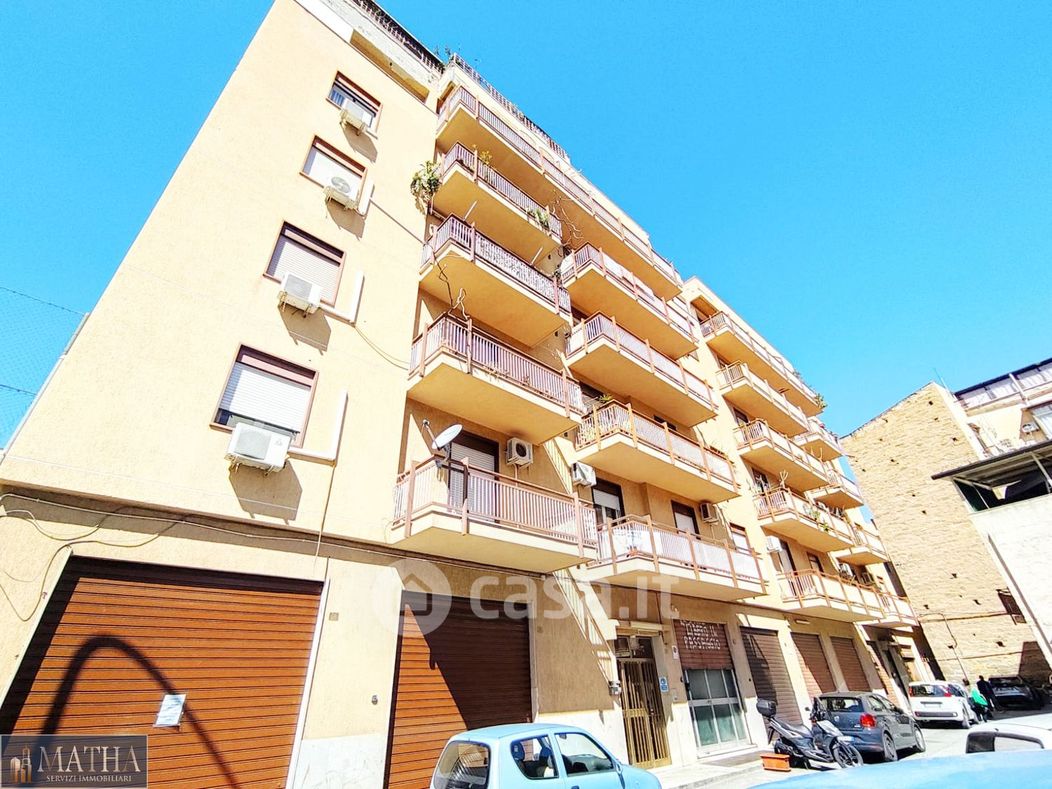Appartamento in Vendita in Via Francesco Brancato 18 a Palermo