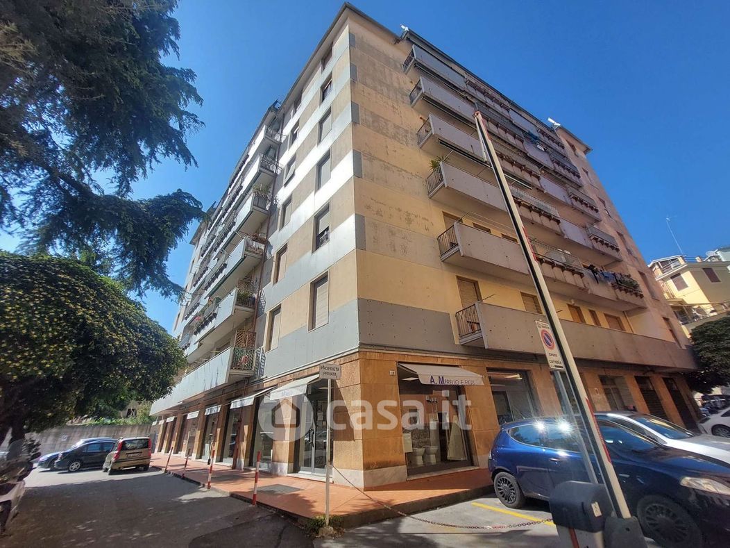 Appartamento in Vendita in Via Luigi Galvani a Genova
