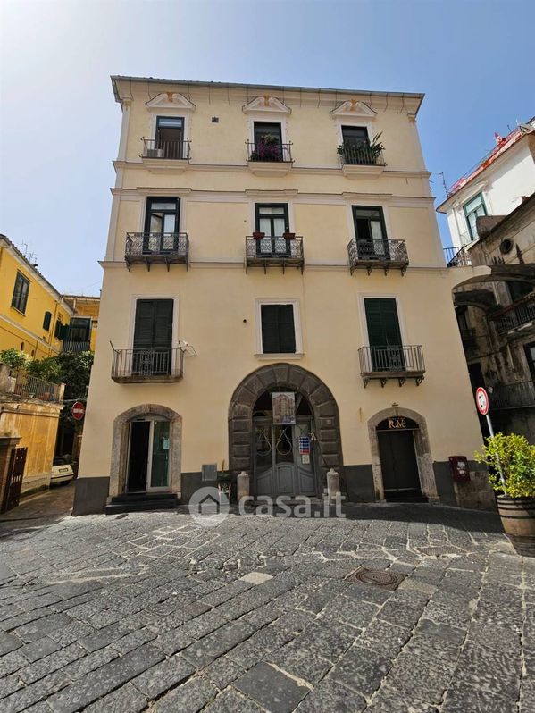 Appartamento in Vendita in Via Duomo 1 a Salerno