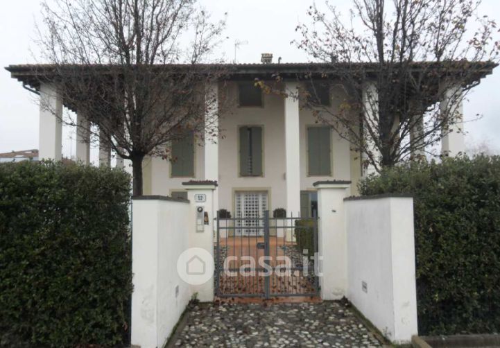 Villa in Vendita in Strada Borelle 99 a Modena