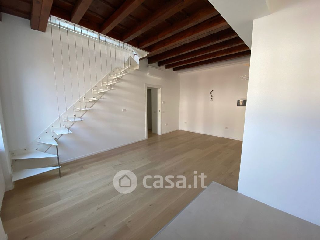 Appartamento in Vendita in Corso San Gottardo 12 a Milano
