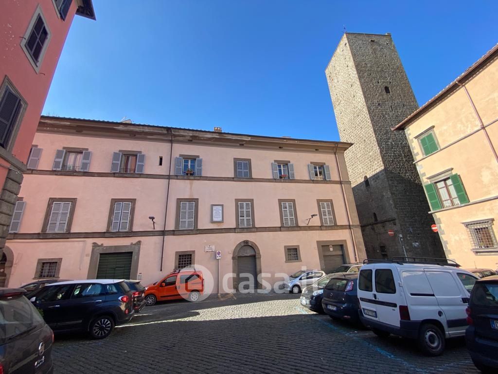 Appartamento in Vendita in Piazza San Simeone 14 a Viterbo