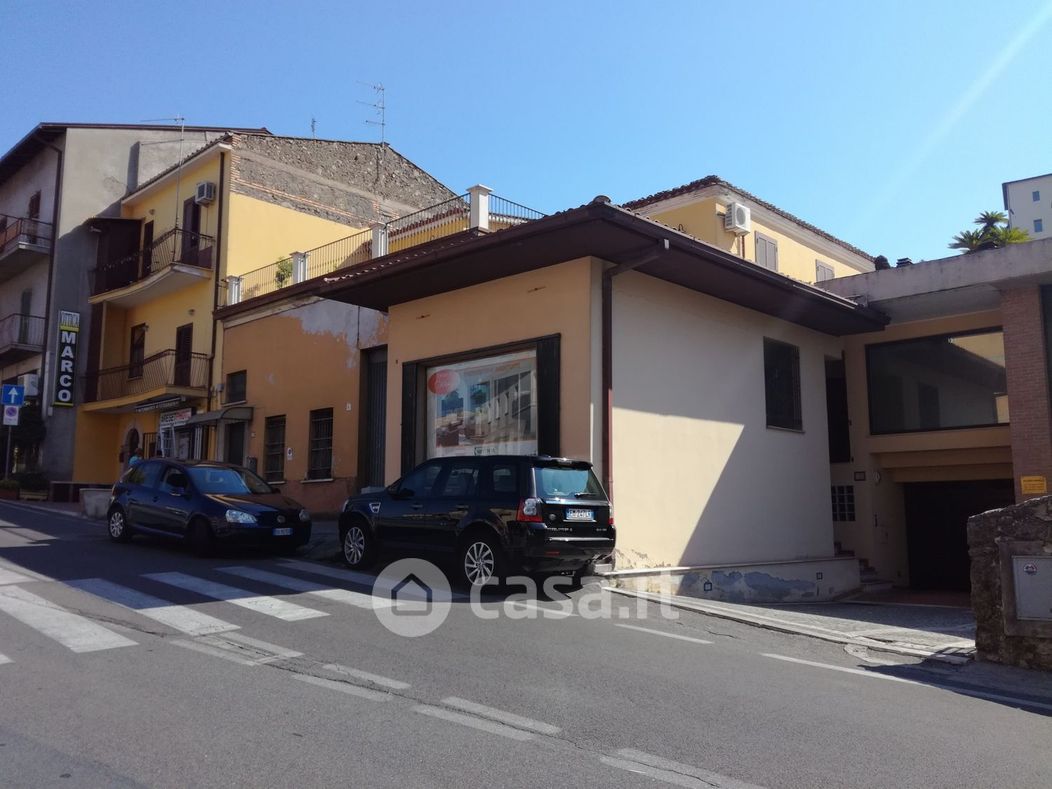 Negozio/Locale commerciale in Affitto in Via A.Bartoli a Ferentino