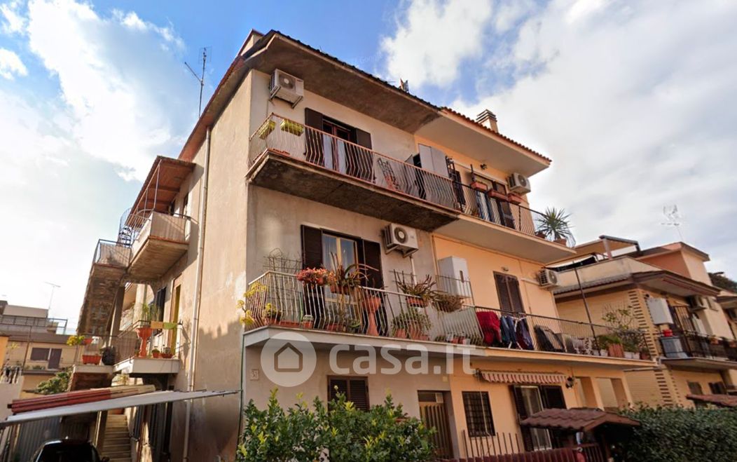 Casa indipendente in Vendita in Via Mirulla 8 -6 a Messina