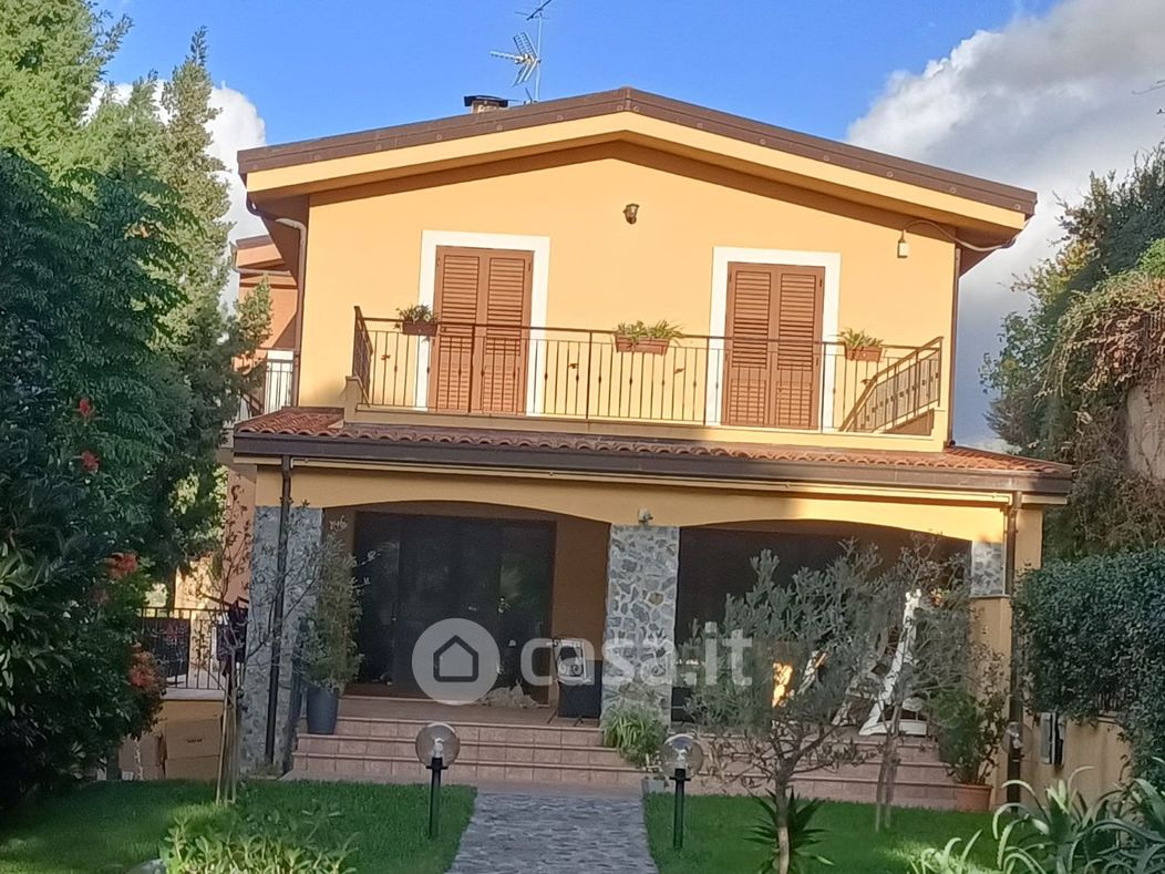 Villa in Vendita in Contrada fiumara gallina 1 a Reggio Calabria