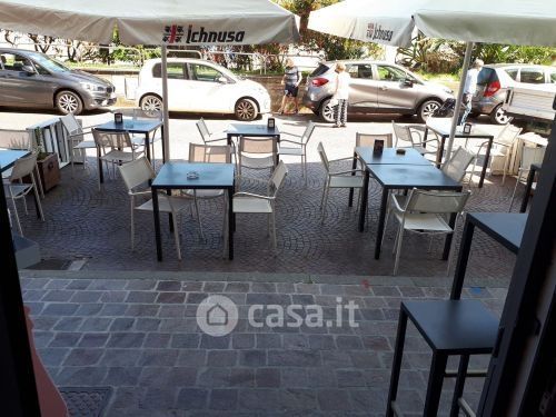 Bar in Vendita in Piazza del Popolo 15 a Celle Ligure