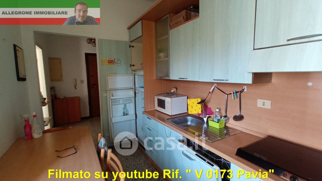 Appartamento in Vendita in Viale Camillo Golgi a Pavia