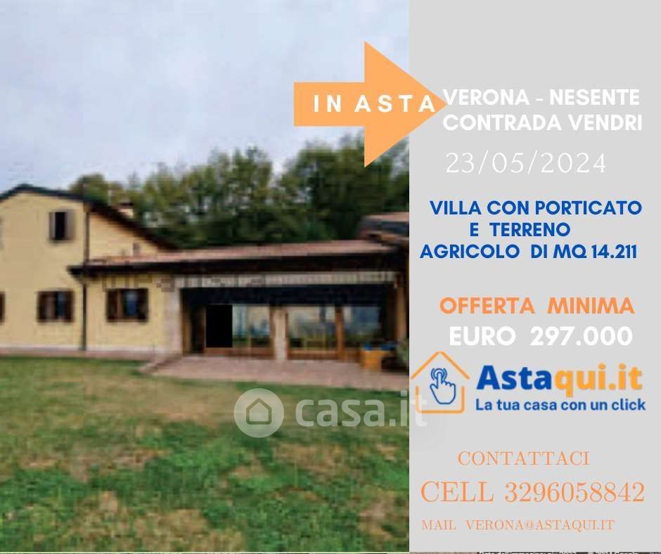 Palazzo in Vendita in Via Villa Vendri 42 b a Verona