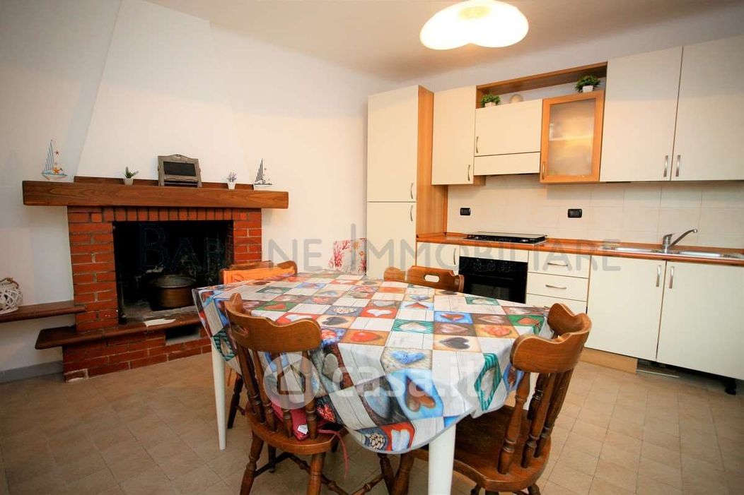 Appartamento in Vendita in Via Milazzo a Carrara