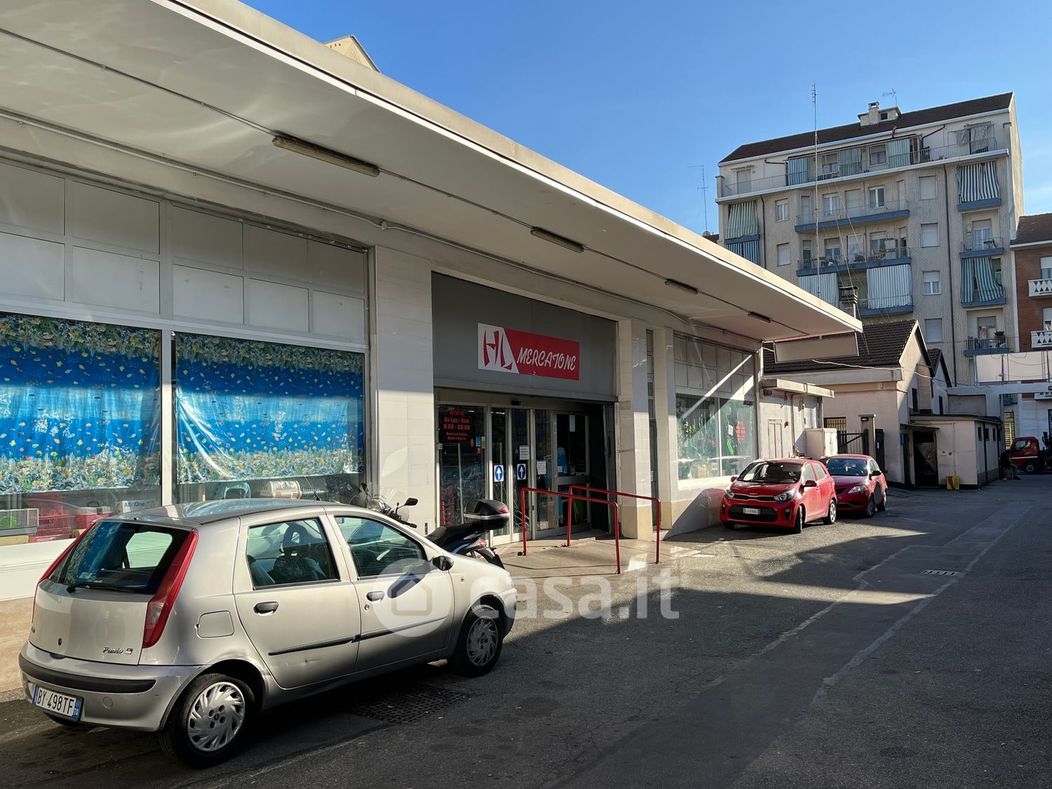 Negozio/Locale commerciale in Vendita in Via Madonna delle Rose a Torino