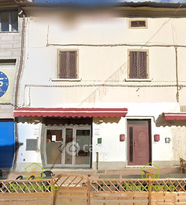 Negozio/Locale commerciale in Vendita in Via Giacomo Matteotti 119 a Monsummano Terme