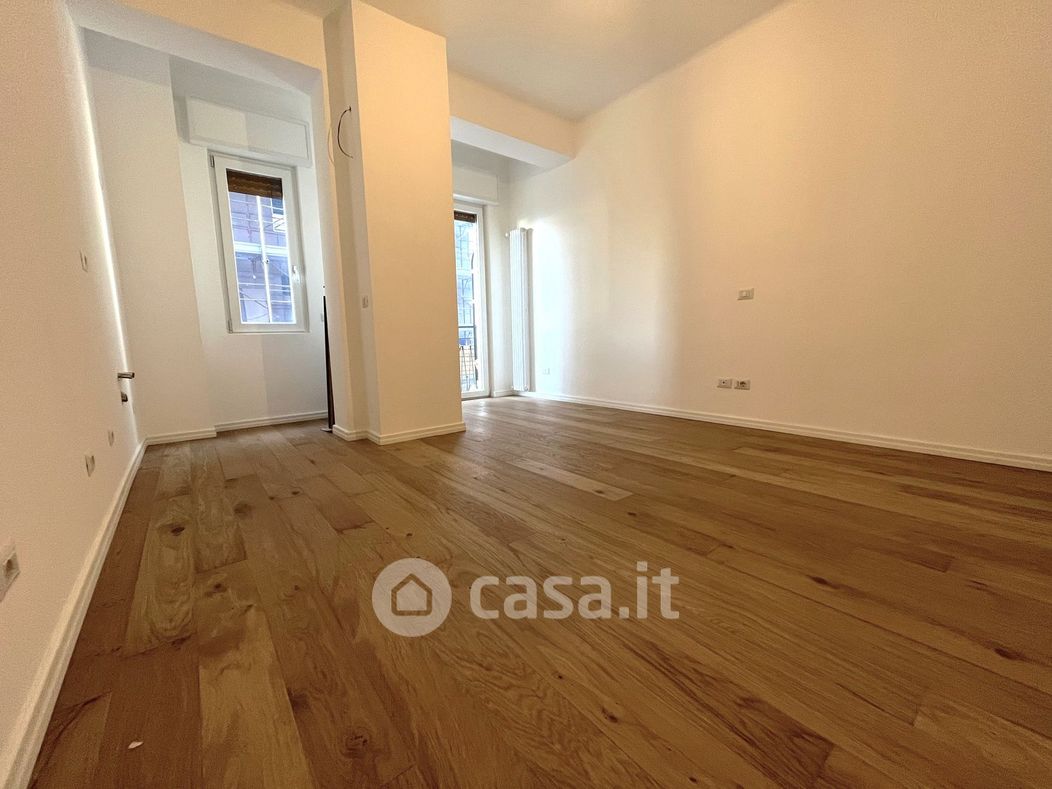 Appartamento in Vendita in Via Giuseppe Govone a Milano
